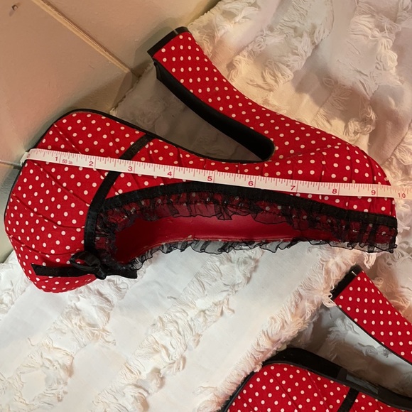 Size 8 - Super Cute Red and White Polka-dotted Platform Shoes - Picture 9 of 9